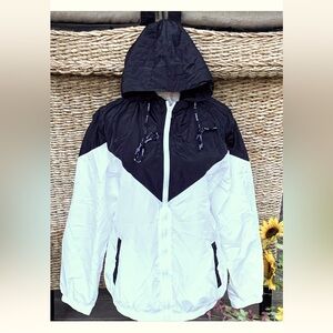 Milumia Hooded Zip Up Sports Jacket Windbreaker Sz Large White Black